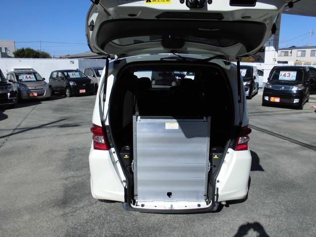 フリード G 福祉車輌 ETC TV 両側スライド・片側電動 キーレスエントリー 電動格納ミラー 100V電源 CVT ABS エアコン パワーステアリング パワーウィンドウ(21枚目)