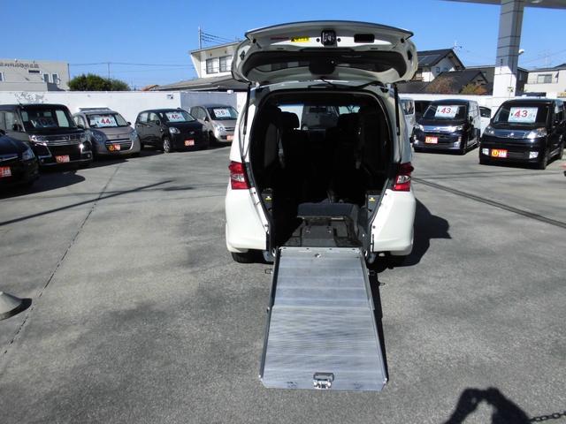 フリード G 福祉車輌 ETC TV 両側スライド・片側電動 キーレスエントリー 電動格納ミラー 100V電源 CVT ABS エアコン パワーステアリング パワーウィンドウ(22枚目)