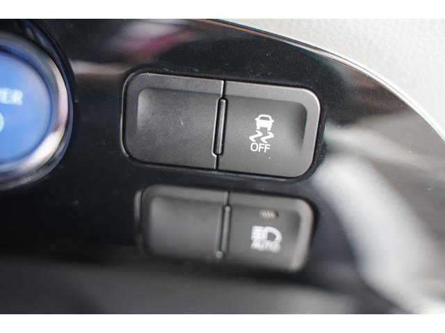 プリウス S 純正9型ナビ バックカメラ ビルトインETC クルーズコントロール 横滑り防止装置 レーンキープコントロール オートマチックハイビーム フルセグTV・Bluetooth・社外アルミ・LEDヘッドライト(25枚目)