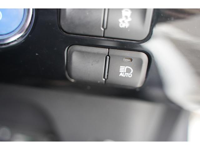プリウス S 純正9型ナビ バックカメラ ビルトインETC クルーズコントロール 横滑り防止装置 レーンキープコントロール オートマチックハイビーム フルセグTV・Bluetooth・社外アルミ・LEDヘッドライト(26枚目)