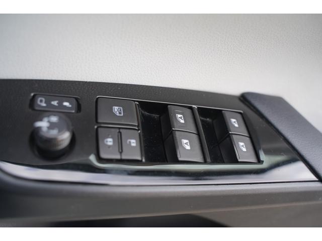 プリウス S 純正9型ナビ バックカメラ ビルトインETC クルーズコントロール 横滑り防止装置 レーンキープコントロール オートマチックハイビーム フルセグTV・Bluetooth・社外アルミ・LEDヘッドライト(32枚目)