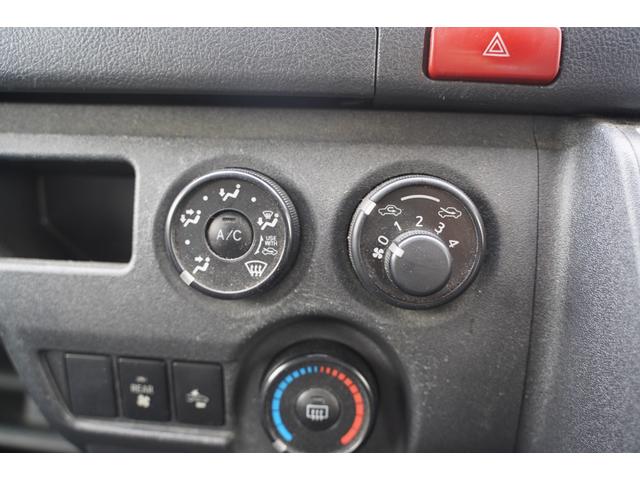 ハイエースバン ロングDX 3人乗り 6AT バックカメラ 両側スライドドア レーンアシスト 衝突被害軽減システム キーレスエントリー AM/FMラジオ(11枚目)