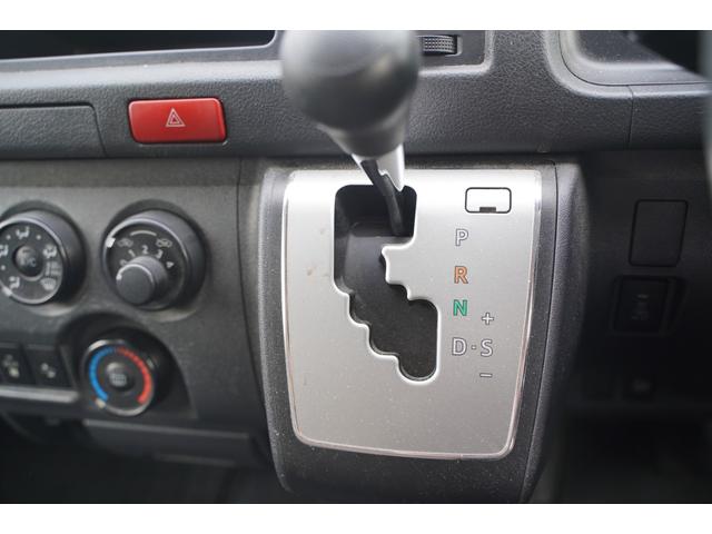 ハイエースバン ロングDX 3人乗り 6AT バックカメラ 両側スライドドア レーンアシスト 衝突被害軽減システム キーレスエントリー AM/FMラジオ(13枚目)