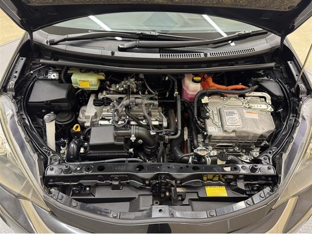 アクア G G’s メモリーナビ フルセグ Bluetooth バックモニター ローダウン アルカンターラ LED オートエアコン 純正アルミ スマートキー CD/DVD再生 デュアルエアバック 横滑り防止装置(29枚目)