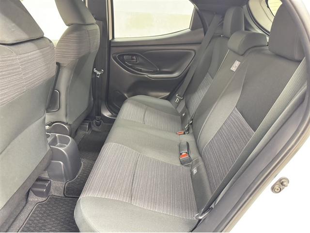 ヤリス ハイブリッドZ 衝突被害軽減ブレーキ ペダル踏み間違い急発進抑制装置 ドライブレコーダー ナビ フルセグ Bluetooth シートヒーター ETC LED バックモニター クルーズコントロール オートエアコン(20枚目)