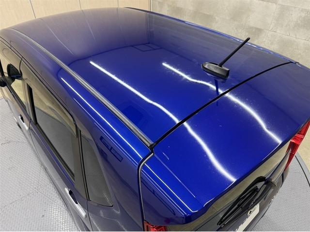 ムーヴ Ｌ　ＳＡＩＩＩ　衝突被害軽減ブレーキ　ペダル踏み間違い急発進抑制装置　アイドリングストップ　先進ライト　車線逸脱警報　ベンチシート　キーレスエントリー　マニュアルエアコン　デュアルエアバック　ＣＤ再生　横滑り防止装置（19枚目）