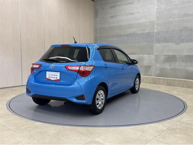 ヴィッツ F ワンオーナー ナビ ワンセグ Bluetooth バックモニター アイドリングストップ マニュアルエアコン キーレスエントリー デュアルエアバック 横滑り防止装置 記録簿(12枚目)