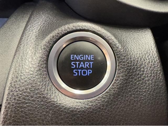 ヤリスクロス Ｇ　４ＷＤ　衝突被害軽減ブレーキ　ペダル踏み間違い急発進抑制装置　ディスプレイオーディオ　Ｂｌｕｅｔｏｏｔｈ　ブラインドスポットモニター　全周囲カメラ　クルーズコントロール　オートエアコン　純正アルミ（12枚目）