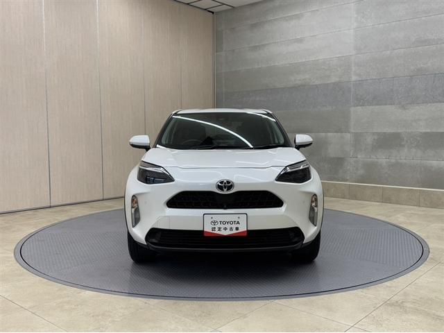 ヤリスクロス Ｇ　４ＷＤ　衝突被害軽減ブレーキ　ペダル踏み間違い急発進抑制装置　ディスプレイオーディオ　Ｂｌｕｅｔｏｏｔｈ　ブラインドスポットモニター　全周囲カメラ　クルーズコントロール　オートエアコン　純正アルミ（16枚目）