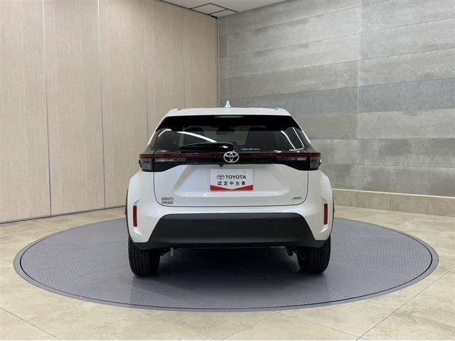 ヤリスクロス Ｇ　４ＷＤ　衝突被害軽減ブレーキ　ペダル踏み間違い急発進抑制装置　ディスプレイオーディオ　Ｂｌｕｅｔｏｏｔｈ　ブラインドスポットモニター　全周囲カメラ　クルーズコントロール　オートエアコン　純正アルミ（27枚目）