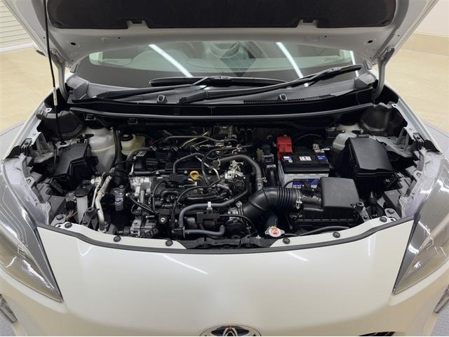 ヤリスクロス Ｇ　４ＷＤ　衝突被害軽減ブレーキ　ペダル踏み間違い急発進抑制装置　ディスプレイオーディオ　Ｂｌｕｅｔｏｏｔｈ　ブラインドスポットモニター　全周囲カメラ　クルーズコントロール　オートエアコン　純正アルミ（31枚目）