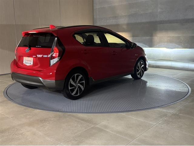 アクア X-アーバン シートヒーター フルセグ内蔵メモリーナビ CD/DVD再生 Bluetooth対応 バックモニター ETC スマートキー イモビライザー LEDライト&フォグランプ オートエアコン デュアルエアバッグ(14枚目)