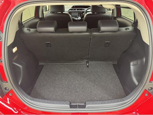 アクア X-アーバン シートヒーター フルセグ内蔵メモリーナビ CD/DVD再生 Bluetooth対応 バックモニター ETC スマートキー イモビライザー LEDライト&フォグランプ オートエアコン デュアルエアバッグ(27枚目)