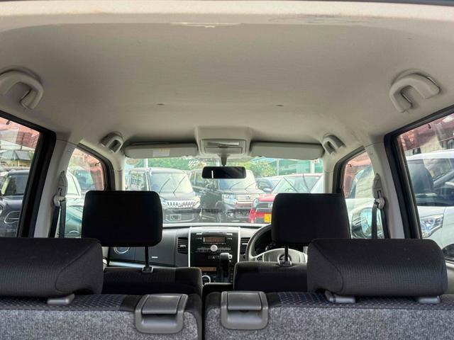 ワゴンＲスティングレー ＴＳ　オートライト　ＨＩＤ　スマートキー　電動格納ミラー　ベンチシート　ＣＶＴ　盗難防止システム　ＡＢＳ　ＣＤ　アルミホイール　衝突安全ボディ　エアコン　パワーステアリング　パワーウィンドウ（25枚目）