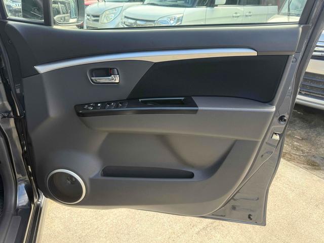 ワゴンＲスティングレー ＴＳ　オートライト　ＨＩＤ　スマートキー　電動格納ミラー　ベンチシート　ＣＶＴ　盗難防止システム　ＡＢＳ　ＣＤ　アルミホイール　衝突安全ボディ　エアコン　パワーステアリング　パワーウィンドウ（26枚目）
