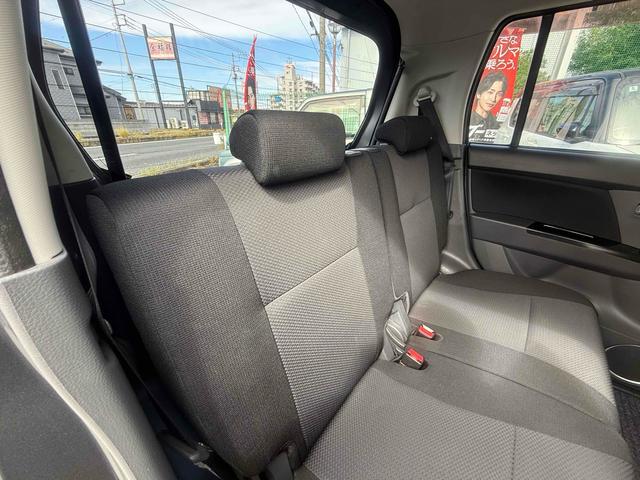 ワゴンＲスティングレー ＴＳ　オートライト　ＨＩＤ　スマートキー　電動格納ミラー　ベンチシート　ＣＶＴ　盗難防止システム　ＡＢＳ　ＣＤ　アルミホイール　衝突安全ボディ　エアコン　パワーステアリング　パワーウィンドウ（31枚目）