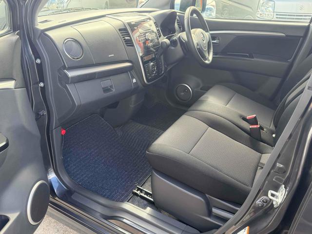 ワゴンＲスティングレー ＴＳ　オートライト　ＨＩＤ　スマートキー　電動格納ミラー　ベンチシート　ＣＶＴ　盗難防止システム　ＡＢＳ　ＣＤ　アルミホイール　衝突安全ボディ　エアコン　パワーステアリング　パワーウィンドウ（33枚目）