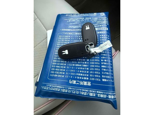 アルトラパン Ｘ　ＥＴＣ　全周囲カメラ　ＴＶ　衝突被害軽減システム　オートライト　ＨＩＤ　スマートキー　アイドリングストップ　電動格納ミラー　シートヒーター　ベンチシート　ＣＶＴ　盗難防止システム　ＡＢＳ　ＥＳＣ　ＣＤ（24枚目）