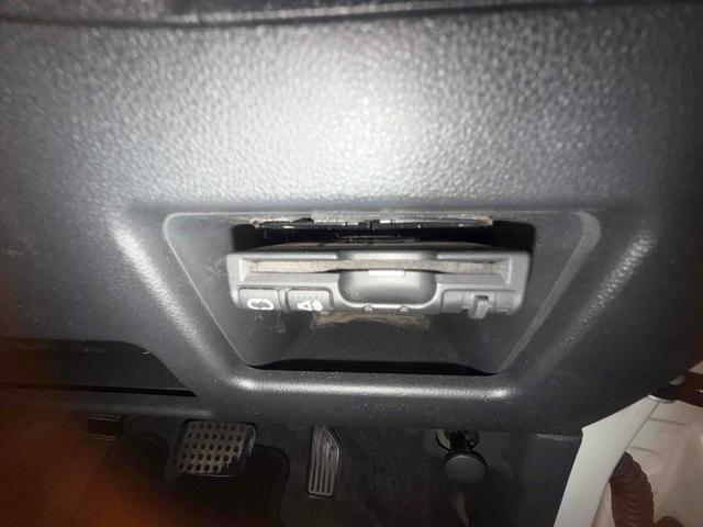 タント カスタムＸ　スマートセレクションＳＡ　ＥＴＣ　両側スライド・片側電動　ナビ　ＴＶ　衝突被害軽減システム　ＬＥＤヘッドランプ　スマートキー　アイドリングストップ　電動格納ミラー　ベンチシート　後席モニター　ＣＶＴ　盗難防止システム　ＡＢＳ（8枚目）