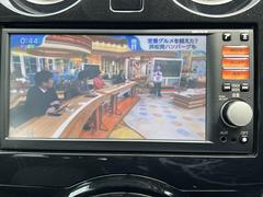 ＴＶ付きの車となっております。ドライブの合間の休憩中に気になる番組を見ることができます。 5