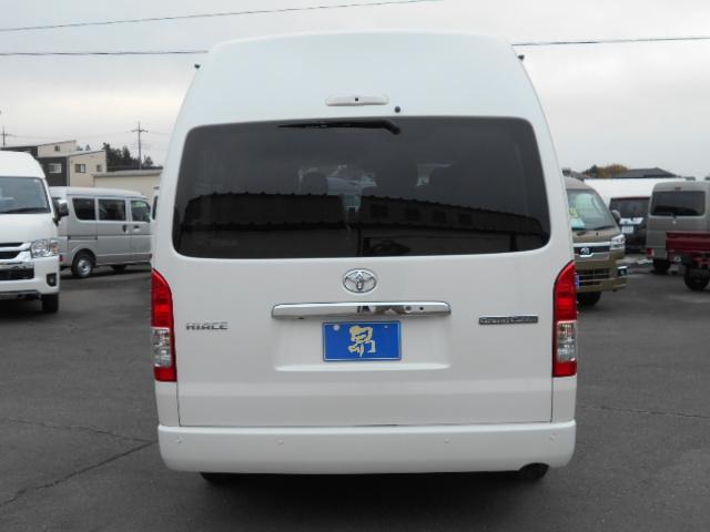 ハイエースワゴン グランドキャビン　４ＷＤ　スーパーロング　パワースライドドア／デジタルインナーミラー／パノラミックビューモニター／ＬＥＤヘッドランプ（メーカーＯＰ）　ＬＥＤフォグランプ　ビルトインＥＴＣ　純正フロアマット＆サイドバイザー（13枚目）