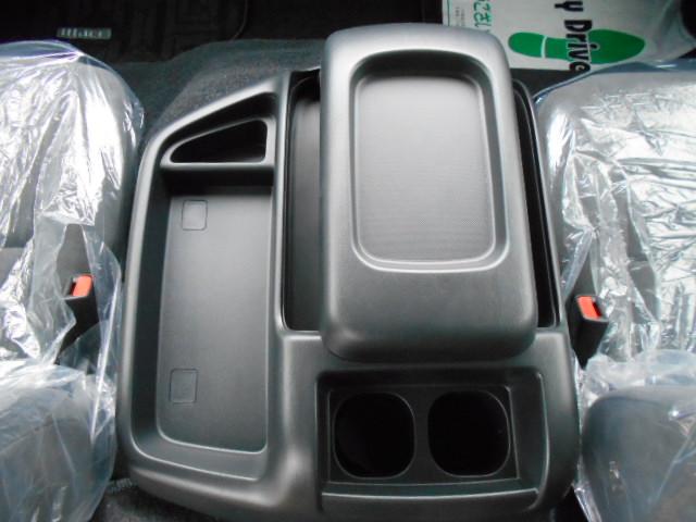 ハイエースワゴン グランドキャビン　４ＷＤ　スーパーロング　パワースライドドア／デジタルインナーミラー／パノラミックビューモニター／ＬＥＤヘッドランプ（メーカーＯＰ）　ＬＥＤフォグランプ　ビルトインＥＴＣ　純正フロアマット＆サイドバイザー（21枚目）