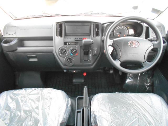 タウンエースバン GL 4WD 登録済未使用車 2/5人乗り LEDヘッドライト(4枚目)