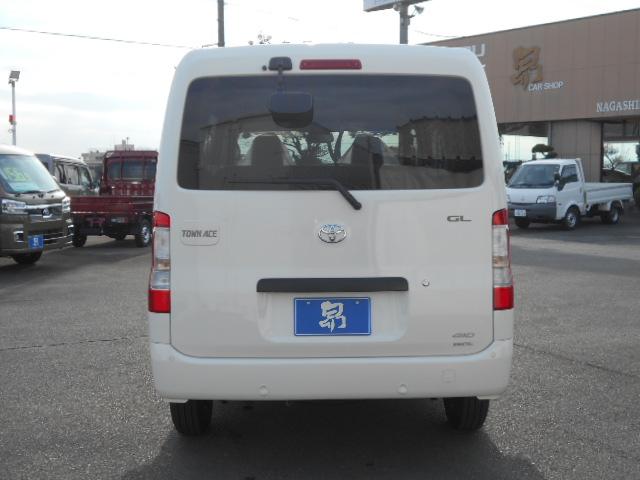 タウンエースバン GL 4WD 登録済未使用車 2/5人乗り LEDヘッドライト(11枚目)