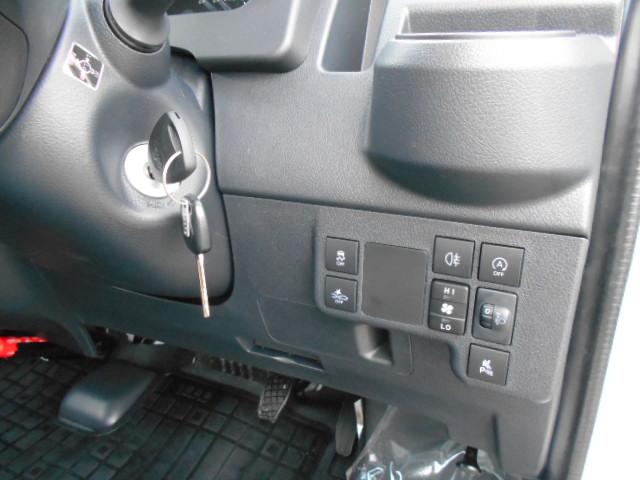 タウンエースバン GL 4WD 登録済未使用車 2/5人乗り LEDヘッドライト(15枚目)