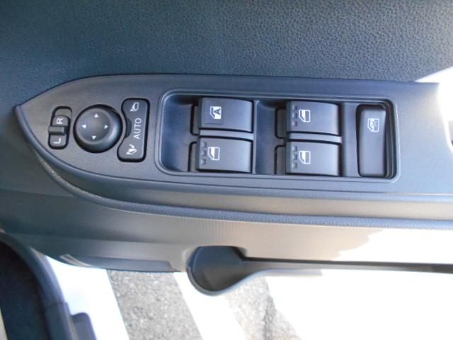 シフォン Ｇ　届出済未使用車　届出済未使用車　純正ナビ／フルセグＴＶ　パノラミックビューモニター（メーカーＯＰ）　両側パワースライドドア（右側メーカーＯＰ）　シートヒーター　ＬＥＤヘッドライト（20枚目）