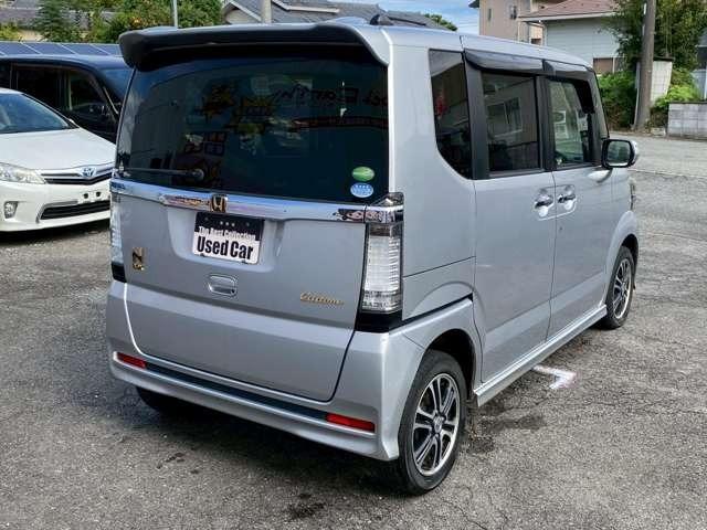 Ｎ－ＢＯＸ Ｇ　ＳＳパッケージ　検Ｒ８／７　４ＷＤ　両側電動スライドドア　プッシュスタート　キーレスエントリー　ＤＶＤ再生　ＣＤ再生　ＥＴＣ　フルセグＴＶ　フロントフォグライト　純正アルミホイール　バックカメラ（9枚目）