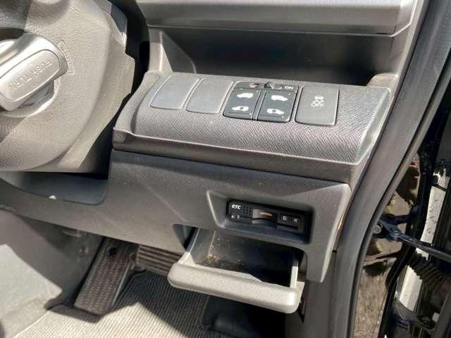 ステップワゴンスパーダ Z 車検整備付 両側電動スライドドア 純正H DDナビ 純正アルミホイール バックカメラ DVD再生 CD再生 ワンセグTV フロントフォグライト(38枚目)