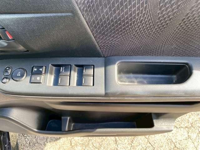 ステップワゴンスパーダ Z 車検整備付 両側電動スライドドア 純正H DDナビ 純正アルミホイール バックカメラ DVD再生 CD再生 ワンセグTV フロントフォグライト(40枚目)