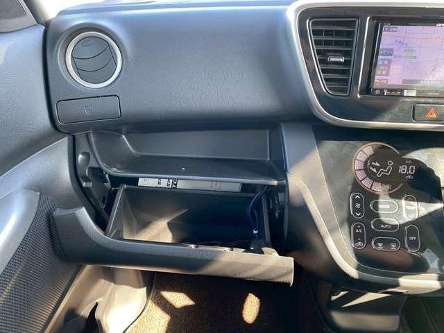 eKスペースカスタム カスタムG 車検整備付 純正ナビ Bluetooth付き 両側スライドドア 片側電動スライドドア DVD再生 CD再生 フルセグTV ETC キーレス プッシュスタート 純正アルミホイール(52枚目)