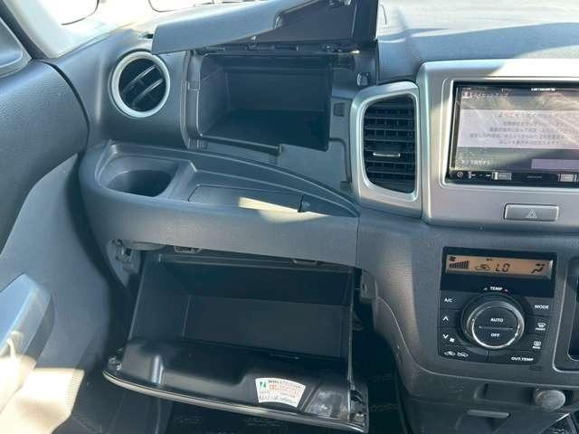 スペーシア Ｘリミテッド　車検整備付　両側電動スライドドア　社外ナビ　Ｂｌｕｅｔｏｏｔｈ付き　ＤＶＤ再生　ＣＤ再生　リアシートヒーター　アイドリングストップ　プッシュスタート（47枚目）