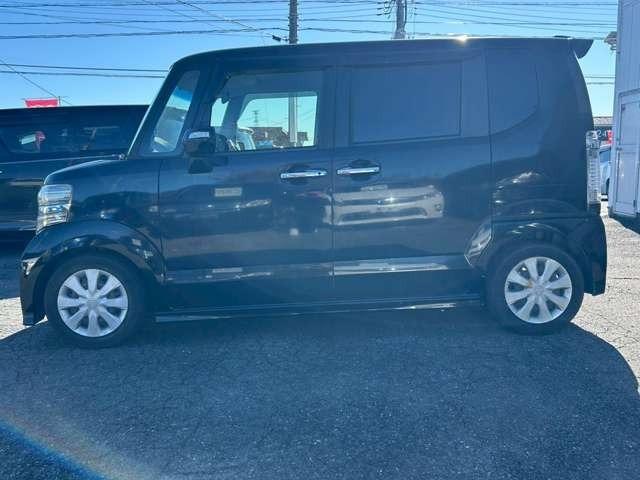 Ｎ－ＢＯＸカスタム Ｇ　ＳＳパッケージ　車検整備付　両側電動スライドドア　バックカメラ　ＤＶＤ再生　ＣＤ再生　Ｂｌｕｅｔｏｏｔｈ付き　フロントフォグライト　ローダウン　キーレス　プッシュスタート（12枚目）