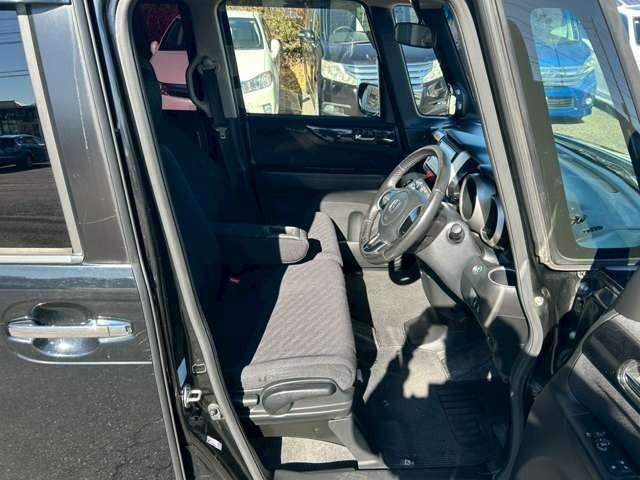 Ｎ－ＢＯＸカスタム Ｇ　ＳＳパッケージ　車検整備付　両側電動スライドドア　バックカメラ　ＤＶＤ再生　ＣＤ再生　Ｂｌｕｅｔｏｏｔｈ付き　フロントフォグライト　ローダウン　キーレス　プッシュスタート（29枚目）