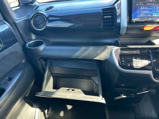 Ｎ－ＢＯＸカスタム Ｇ　ＳＳパッケージ　車検整備付　両側電動スライドドア　バックカメラ　ＤＶＤ再生　ＣＤ再生　Ｂｌｕｅｔｏｏｔｈ付き　フロントフォグライト　ローダウン　キーレス　プッシュスタート（47枚目）