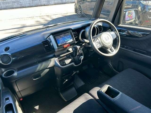 Ｎ－ＢＯＸカスタム Ｇ　ＳＳパッケージ　車検整備付　両側電動スライドドア　バックカメラ　ＤＶＤ再生　ＣＤ再生　Ｂｌｕｅｔｏｏｔｈ付き　フロントフォグライト　ローダウン　キーレス　プッシュスタート（51枚目）