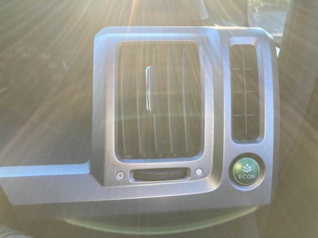 ステップワゴンスパーダ クールスピリット ・社外ナビ・ETC・両側電動スライドドア・前後ドラレコ・純正17インチアルミホイール・クルーズコントロール・オートライト・アイドリングストップ(9枚目)