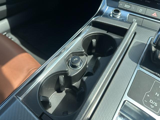 Ａ７スポーツバック ４５ＴＦＳＩクワトロ　純正ＭＭＩナビ・Ｂカメラ　３６０度カメラ　アダプティブクルーズコントロール　ＬＥＤヘッドライト　レザーシート　パワーシート・シートヒーター　電動リアゲート（14枚目）