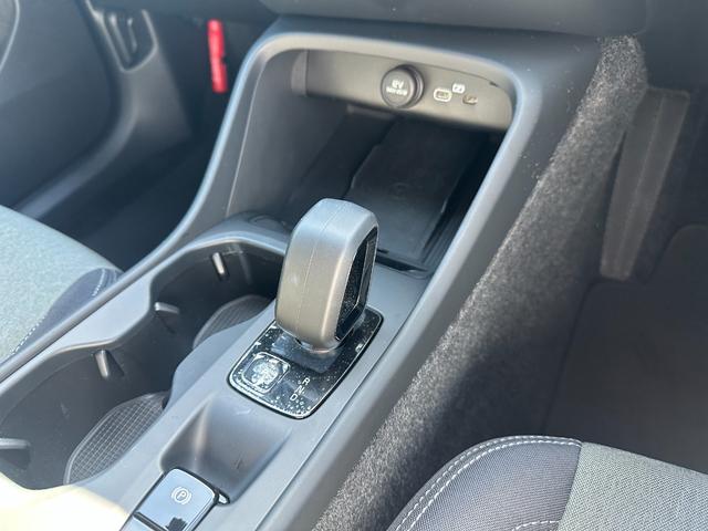 ＸＣ４０ プラス　Ｂ４　ＡＷＤ　純正ナビ・バックカメラ　ＬＥＤヘッドライト　３６０度カメラ　電動リアゲート　アダプティブクルーズコントロール　パワーシート　シートヒーター　ＥＴＣ（12枚目）
