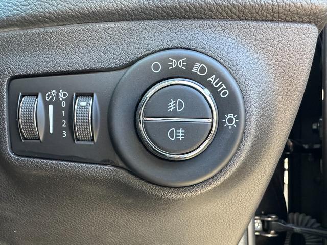 ジープ・コンパス リミテッド 純正ナビ・バックカメラ アダプティブクルーズコントロール レザーシート シートヒーター ETC(17枚目)