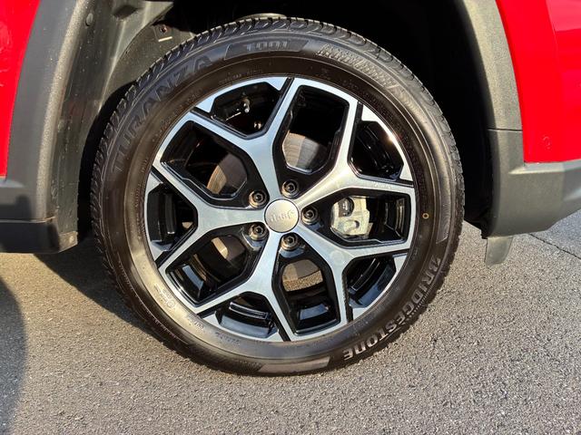 ジープ・コンパス リミテッド ワンオーナー車 純正ナビ・バックカメラ LEDヘッドライト アダプティブクルーズコントロール パワーシート シートヒーター 置くだけ充電 ブラインドスポットモニター ETC(30枚目)