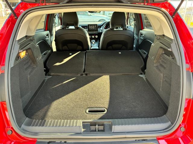 自動車保険も当社にお任せいただければ担当営業が現場まで代車を持って救助へ向かいます。