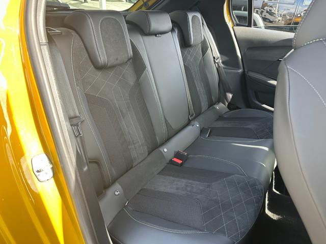 ボディーコーティングも大好評受付中！！施工後のツヤと輝きは格別ですよ☆