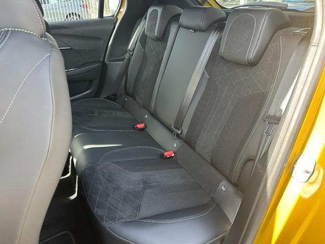 輸入車に限らず低価格のお車や玉数の少ないお車でもオークション直営店の強みでお探しいたします。