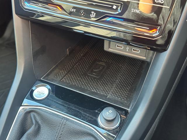 T-クロス TSI アクティブ ワンオーナー車 純正ナビ・バックカメラ ディスカバープロパッケージ セーフティーパッケージ アクティブクルーズコントロール ブラインドスポットモニター ETC(15枚目)