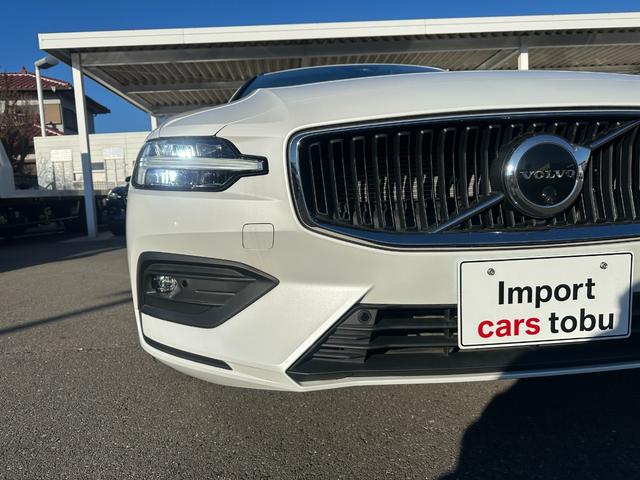 V60 プラス B4 Google搭載ナビ・バックカメラ 360度ビューカメラ LEDヘッドライト レザーシート シートヒーター ステアリングヒーター アダプティブクルーズコントロール ETC(6枚目)