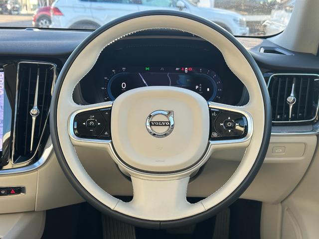 V60 プラス B4 Google搭載ナビ・バックカメラ 360度ビューカメラ LEDヘッドライト レザーシート シートヒーター ステアリングヒーター アダプティブクルーズコントロール ETC(8枚目)